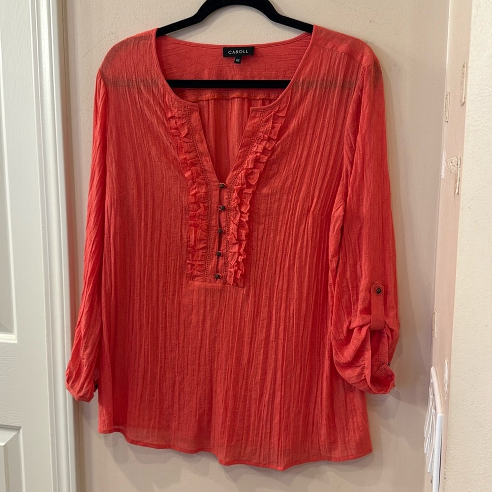 Beautiful Carroll light weight Top